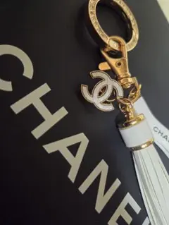 CHANEL ホワイトレザー キーホルダー