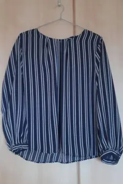 イング ストライプ長袖ブラウス Mサイズ ネイビー