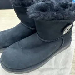 UGG ムートンブーツ ブラックのサムネイル