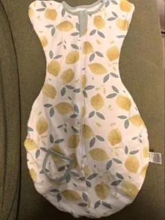[未使用]レモン柄 スワドル ベビースリーパー(Sサイズ:0〜3ヶ月)