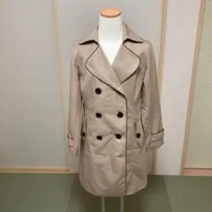 ベージュ ダブルブレスト トレンチコート Mサイズ