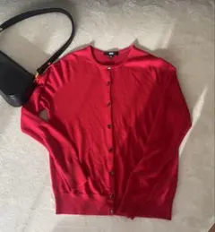 【値下げ❗️】ユニクロ　赤の長袖カーデ