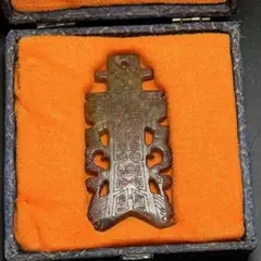 彫刻模様の金属製オブジェ ケース付き - メルカリ