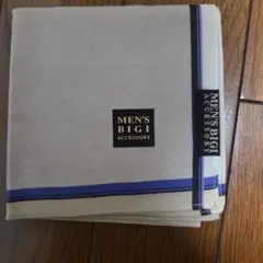 MEN'S BIGI 絹100% ハンカチ ベージュのサムネイル
