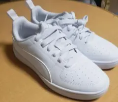 【新品】PUMA リッキー ホワイト スニーカー 23.5cm