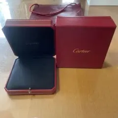 Cartier ジュエリーボックス ケース　ネックレスケース？