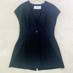 【ADORE】極美品　アドーア　ブラック　ベスト　ジレ