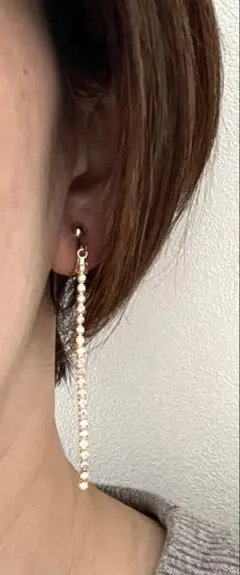 ラインストーンチェーンのイヤリング
