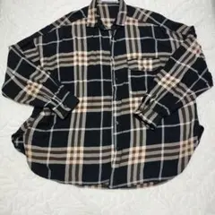 チェック柄長袖シャツ