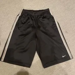 Nike DRI-FIT UV ブラックショートパンツ Lサイズ