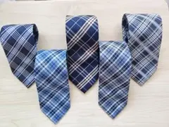 ネイビー系チェックネクタイ