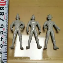 ウルトラマン　モンスター超全集　ほか　ミニフィギュア　36体 Yahoo!オークション -「ウルトラモンスター超全集」の落札相場
