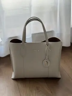 最終値下げ FURLA トートバッグ ヴィットリア M マルモグレー