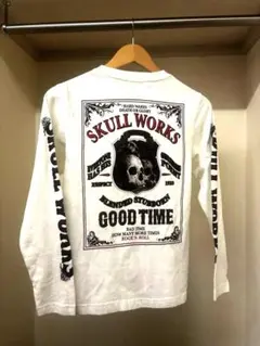 新品 未着用 SKULL WORKS タトゥーガールデザイン ロングTシャツのサムネイル