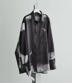 loose shadow paint over satin shirt
