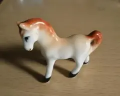 美品　陶器製 馬 ミニチュア 置物 　ヴィンテージ