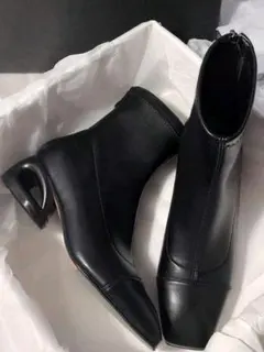ブラック　アンクルブーツ