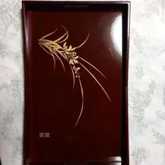 高級　御盆　金色花模様の漆器 膳