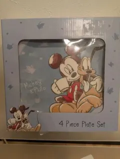 新品 ディズニー 4 Piece Plate Set メラミンプレート