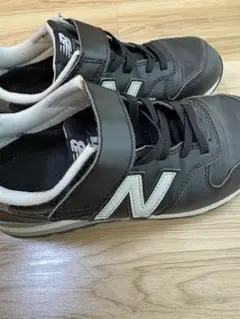 美品New Balance 996 キッズスニーカー 22.5cm レディースも