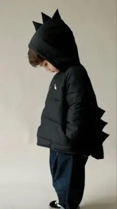 【値下げしました】恐竜フード付き ダウンジャケット　黒