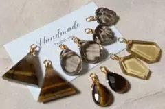 【14kgf】　天然石　リーフカービング　めがね留め　チャーム