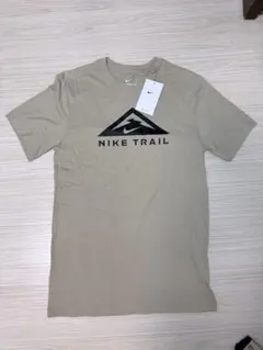 Nike Trail ベージュ Tシャツ