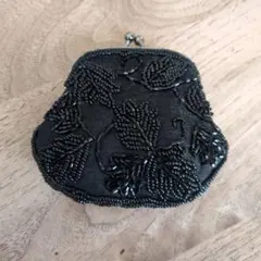 【ノーリズ】小銭入れ　刺繍　ビーズ　コインケース　がま口