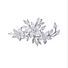 スワロフスキージルコン桜花ブローチ結婚式卒業式入学式面接冠婚葬祭お誕生日の贈り物