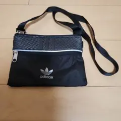 adidas ショルダーバッグ