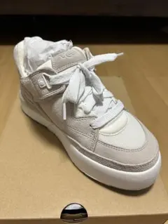 UGG W GOLDEN CUSH スニーカー 6.5/7.5 CERA