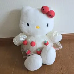 ハローキティ　ぬいぐるみ　いちごドレス