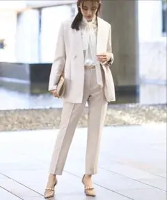 【値下げ】ノーカラーコクーンペプラムスリムパンツスーツ