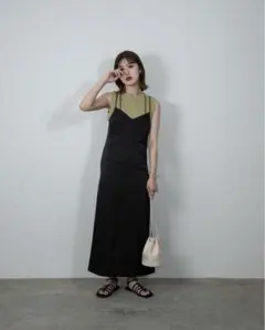 amiur double line back cross satinワンピースのサムネイル