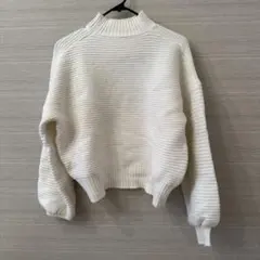 リブ編み ホワイト ハイネックセーター