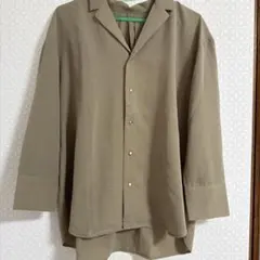カーキベージュ スキッパー 長袖 ブラウス