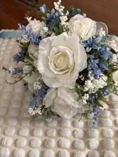 ホワイトブルーの造花ブーケ
