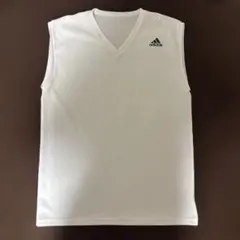adidas ホワイト Vネック タンクトップ