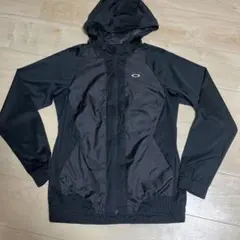Oakley フード付きブレーカー　ブラック