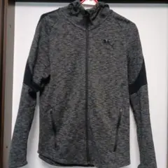 プーマ　トレーニング用スウェットウェア　ブラックグレーM