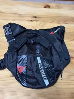 ダイネーゼ　Dainese ブラック レッグバッグのサムネイル
