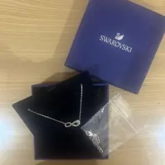 SWAROVSKI スワロフスキー インフィニティ ネックレス シルバー 箱付き