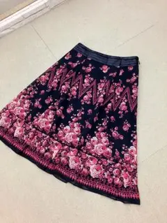 （K09192）フランコフェラーロ　花柄　フラワー　薔薇　スカート　2