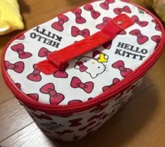 HELLO KITTY リボン柄オーバルポーチ　中古