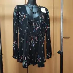 新品タグ付き♥️フランシュリッペカットソーのサムネイル