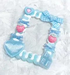 硬質ケース ホイップデコ トレカケース いちご 水色