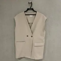 ベージュ ダブルボタン ノースリーブ ベスト