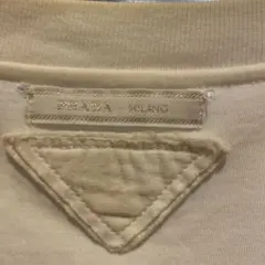 PRADA ホワイト Tシャツ 三角ロゴのサムネイル