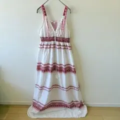 刺繍プリント入りホワイト/レッドマキシワンピース Lサイズ　リゾート