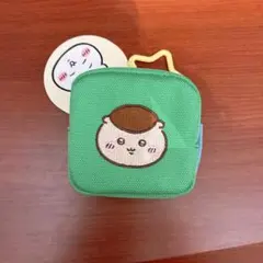 ちいかわ カラビナつき刺繍スクエアミニポーチくりまんじゅう